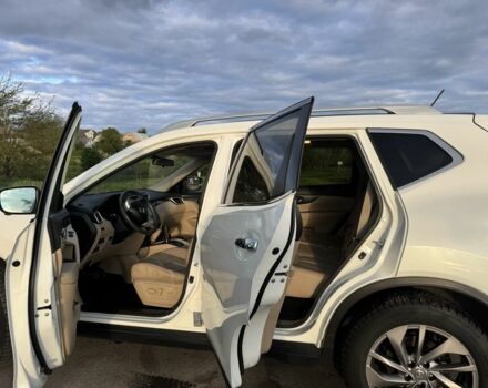 Ніссан Rogue 2016 у Києві на Automoto.ua Білий Ніссан Rogue, об'ємом двигуна 2.5 л та пробігом 115 тис. км за 14500 $, фото 2 на Automoto.ua