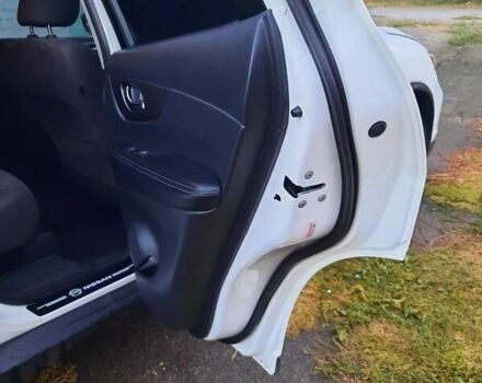 Белый Ниссан Rogue, объемом двигателя 2.49 л и пробегом 186 тыс. км за 13999 $, фото 22 на Automoto.ua