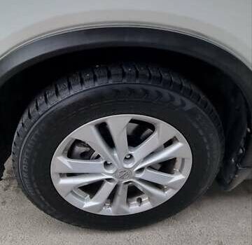 Белый Ниссан Rogue, объемом двигателя 2.49 л и пробегом 129 тыс. км за 13700 $, фото 10 на Automoto.ua