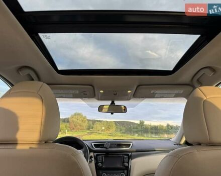 Белый Ниссан Rogue, объемом двигателя 0 л и пробегом 115 тыс. км за 14500 $, фото 2 на Automoto.ua