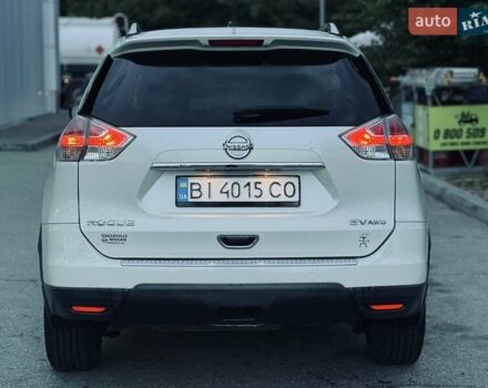 Белый Ниссан Rogue, объемом двигателя 2.5 л и пробегом 220 тыс. км за 12800 $, фото 11 на Automoto.ua