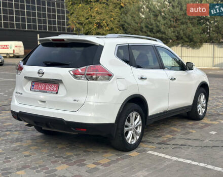 Белый Ниссан Rogue, объемом двигателя 2.5 л и пробегом 165 тыс. км за 10900 $, фото 5 на Automoto.ua