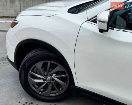 Белый Ниссан Rogue, объемом двигателя 2.5 л и пробегом 151 тыс. км за 15300 $, фото 14 на Automoto.ua