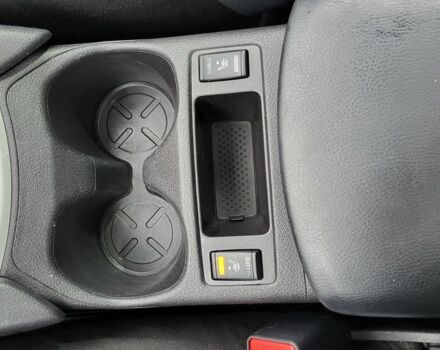 Білий Ніссан Rogue, об'ємом двигуна 2.5 л та пробігом 144 тис. км за 15500 $, фото 16 на Automoto.ua