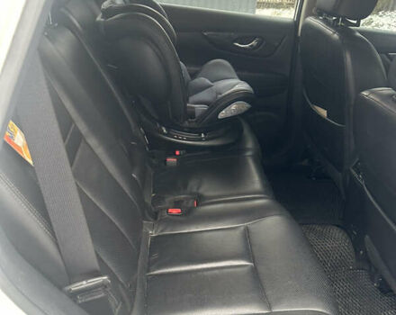 Белый Ниссан Rogue, объемом двигателя 2.49 л и пробегом 87 тыс. км за 16000 $, фото 7 на Automoto.ua