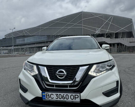 Белый Ниссан Rogue, объемом двигателя 2.5 л и пробегом 248 тыс. км за 14100 $, фото 2 на Automoto.ua