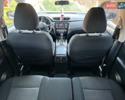 Белый Ниссан Rogue, объемом двигателя 2.49 л и пробегом 137 тыс. км за 12500 $, фото 9 на Automoto.ua