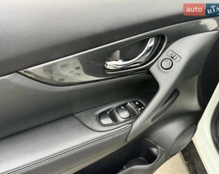 Белый Ниссан Rogue, объемом двигателя 2.5 л и пробегом 151 тыс. км за 15300 $, фото 29 на Automoto.ua