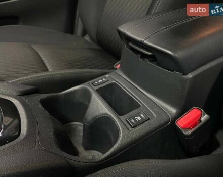 Белый Ниссан Rogue, объемом двигателя 2.49 л и пробегом 264 тыс. км за 13190 $, фото 37 на Automoto.ua