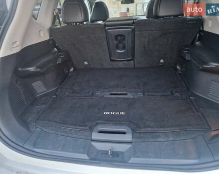 Белый Ниссан Rogue, объемом двигателя 2.5 л и пробегом 63 тыс. км за 13500 $, фото 10 на Automoto.ua