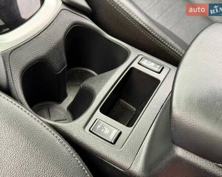 Белый Ниссан Rogue, объемом двигателя 2.5 л и пробегом 151 тыс. км за 15300 $, фото 36 на Automoto.ua