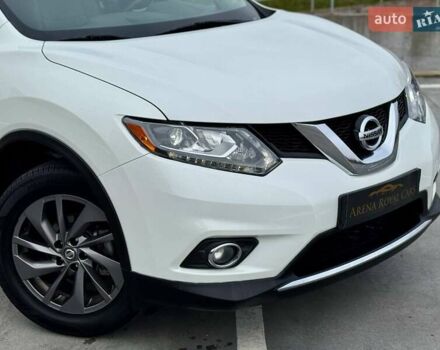 Белый Ниссан Rogue, объемом двигателя 2.5 л и пробегом 151 тыс. км за 15300 $, фото 4 на Automoto.ua