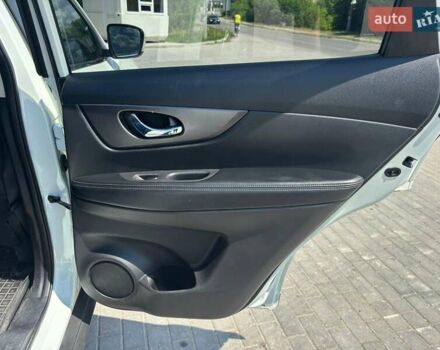 Белый Ниссан Rogue, объемом двигателя 2.49 л и пробегом 182 тыс. км за 13500 $, фото 11 на Automoto.ua