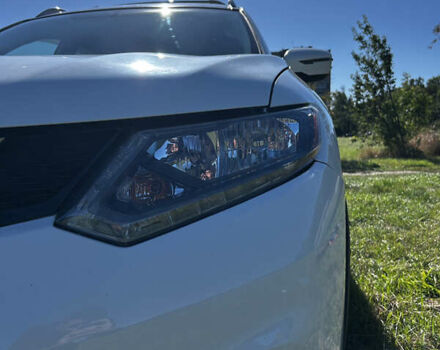 Білий Ніссан Rogue, об'ємом двигуна 2.49 л та пробігом 123 тис. км за 13200 $, фото 10 на Automoto.ua