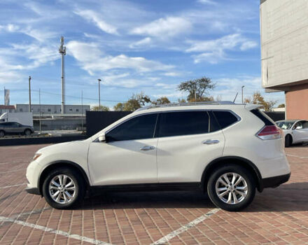 Белый Ниссан Rogue, объемом двигателя 2.49 л и пробегом 220 тыс. км за 11800 $, фото 4 на Automoto.ua