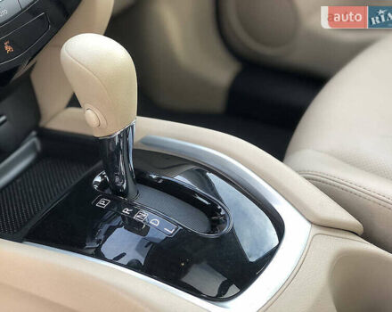 Білий Ніссан Rogue, об'ємом двигуна 2.5 л та пробігом 117 тис. км за 14600 $, фото 3 на Automoto.ua