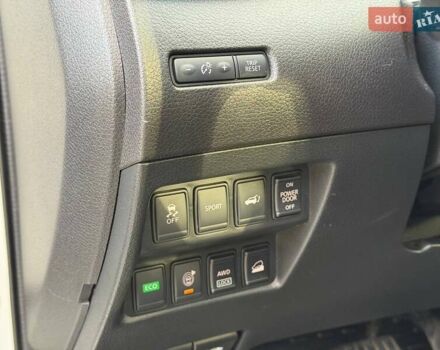 Белый Ниссан Rogue, объемом двигателя 2.5 л и пробегом 112 тыс. км за 15000 $, фото 40 на Automoto.ua