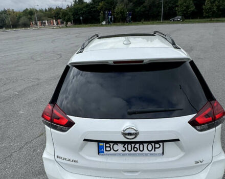 Белый Ниссан Rogue, объемом двигателя 2.5 л и пробегом 248 тыс. км за 14100 $, фото 6 на Automoto.ua