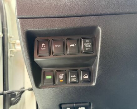 Белый Ниссан Rogue, объемом двигателя 2.5 л и пробегом 180 тыс. км за 13500 $, фото 17 на Automoto.ua