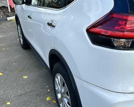 Ниссан Rogue 2017 в Киеве на Automoto.ua Белый Ниссан Rogue, объемом двигателя 2.49 л и пробегом 119 тыс. км за 13952 $, фото 10 на Automoto.ua