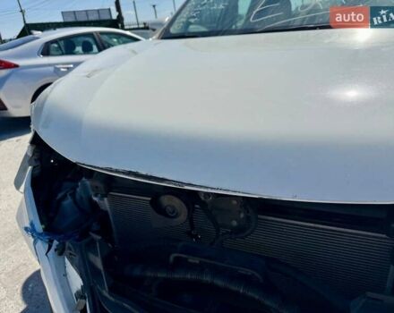 Белый Ниссан Rogue, объемом двигателя 2.49 л и пробегом 85 тыс. км за 7000 $, фото 3 на Automoto.ua