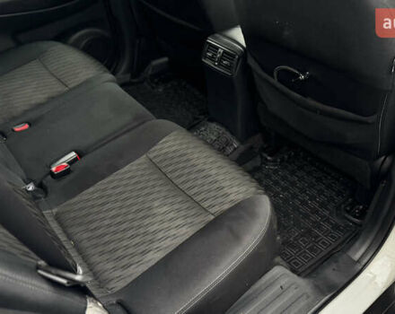 Белый Ниссан Rogue, объемом двигателя 2.5 л и пробегом 120 тыс. км за 13900 $, фото 15 на Automoto.ua