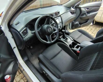 Белый Ниссан Rogue, объемом двигателя 2.5 л и пробегом 120 тыс. км за 17500 $, фото 3 на Automoto.ua