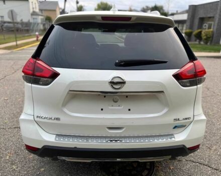 Белый Ниссан Rogue, объемом двигателя 2 л и пробегом 52 тыс. км за 7600 $, фото 5 на Automoto.ua