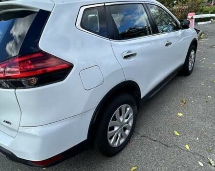 Ниссан Rogue 2017 в Киеве на Automoto.ua Белый Ниссан Rogue, объемом двигателя 2.49 л и пробегом 119 тыс. км за 13952 $, фото 2 на Automoto.ua