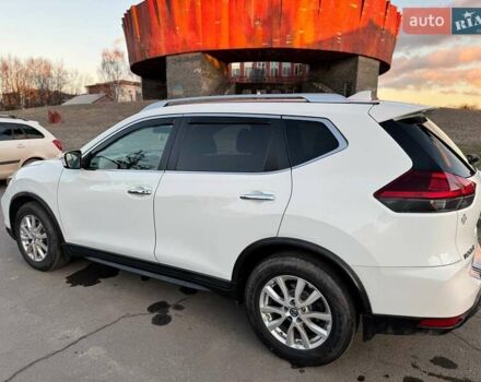 Белый Ниссан Rogue, объемом двигателя 2.49 л и пробегом 167 тыс. км за 15300 $, фото 6 на Automoto.ua