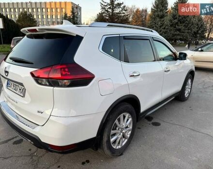 Белый Ниссан Rogue, объемом двигателя 2.49 л и пробегом 167 тыс. км за 15300 $, фото 4 на Automoto.ua