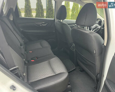 Белый Ниссан Rogue, объемом двигателя 2.5 л и пробегом 120 тыс. км за 14300 $, фото 28 на Automoto.ua