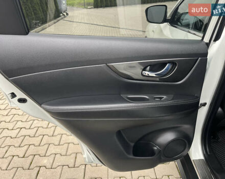 Белый Ниссан Rogue, объемом двигателя 2.5 л и пробегом 120 тыс. км за 14300 $, фото 19 на Automoto.ua