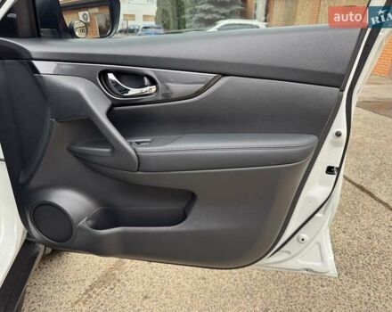 Белый Ниссан Rogue, объемом двигателя 2.49 л и пробегом 88 тыс. км за 14200 $, фото 22 на Automoto.ua