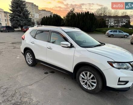 Белый Ниссан Rogue, объемом двигателя 2.49 л и пробегом 167 тыс. км за 15300 $, фото 2 на Automoto.ua