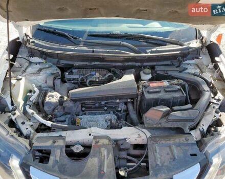 Белый Ниссан Rogue, объемом двигателя 2.5 л и пробегом 102 тыс. км за 2100 $, фото 10 на Automoto.ua