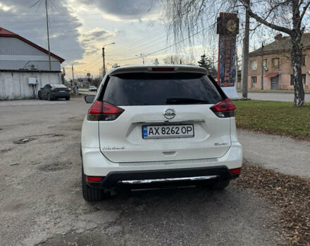 Белый Ниссан Rogue, объемом двигателя 2.49 л и пробегом 107 тыс. км за 16800 $, фото 5 на Automoto.ua