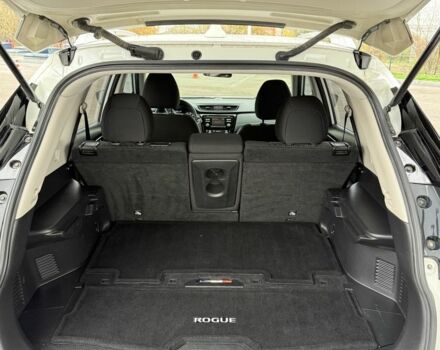 Белый Ниссан Rogue, объемом двигателя 2.5 л и пробегом 108 тыс. км за 15400 $, фото 9 на Automoto.ua