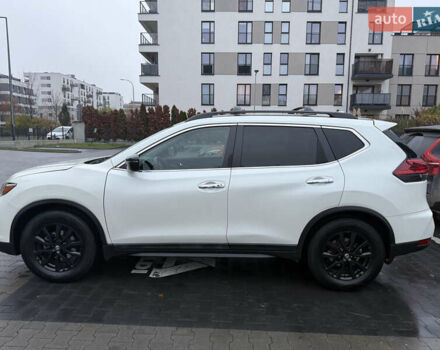 Белый Ниссан Rogue, объемом двигателя 2.49 л и пробегом 155 тыс. км за 15000 $, фото 6 на Automoto.ua