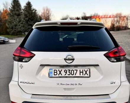 Белый Ниссан Rogue, объемом двигателя 2.49 л и пробегом 167 тыс. км за 15300 $, фото 5 на Automoto.ua