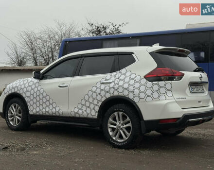 Белый Ниссан Rogue, объемом двигателя 2.49 л и пробегом 140 тыс. км за 11500 $, фото 5 на Automoto.ua