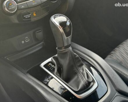 Белый Ниссан Rogue, объемом двигателя 2.5 л и пробегом 178 тыс. км за 14680 $, фото 15 на Automoto.ua