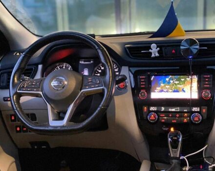 Білий Ніссан Rogue, об'ємом двигуна 2 л та пробігом 61 тис. км за 17690 $, фото 23 на Automoto.ua