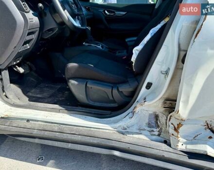 Белый Ниссан Rogue, объемом двигателя 2.49 л и пробегом 85 тыс. км за 7000 $, фото 13 на Automoto.ua