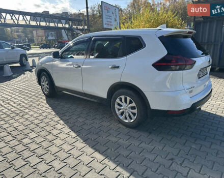 Белый Ниссан Rogue, объемом двигателя 2.49 л и пробегом 160 тыс. км за 14000 $, фото 6 на Automoto.ua