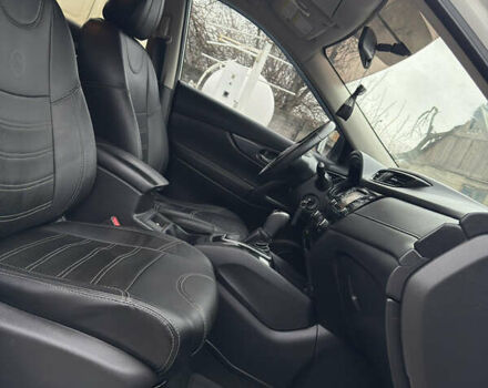 Белый Ниссан Rogue, объемом двигателя 2.49 л и пробегом 140 тыс. км за 11500 $, фото 9 на Automoto.ua