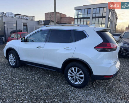 Белый Ниссан Rogue, объемом двигателя 2.5 л и пробегом 151 тыс. км за 14300 $, фото 5 на Automoto.ua