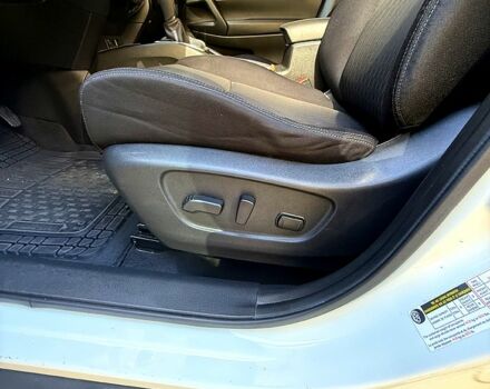 Білий Ніссан Rogue, об'ємом двигуна 2.5 л та пробігом 59 тис. км за 15800 $, фото 6 на Automoto.ua