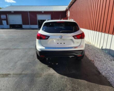 Білий Ніссан Rogue, об'ємом двигуна 2 л та пробігом 57 тис. км за 2850 $, фото 5 на Automoto.ua