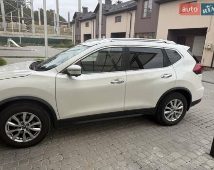 Ніссан Rogue 2017 у Вінниці на Automoto.ua Білий Ніссан Rogue, об'ємом двигуна 2.49 л та пробігом 161 тис. км за 14300 $, фото 8 на Automoto.ua